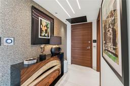 Picture of 19667 Turnberry Way # 8K, Aventura, FL 33180