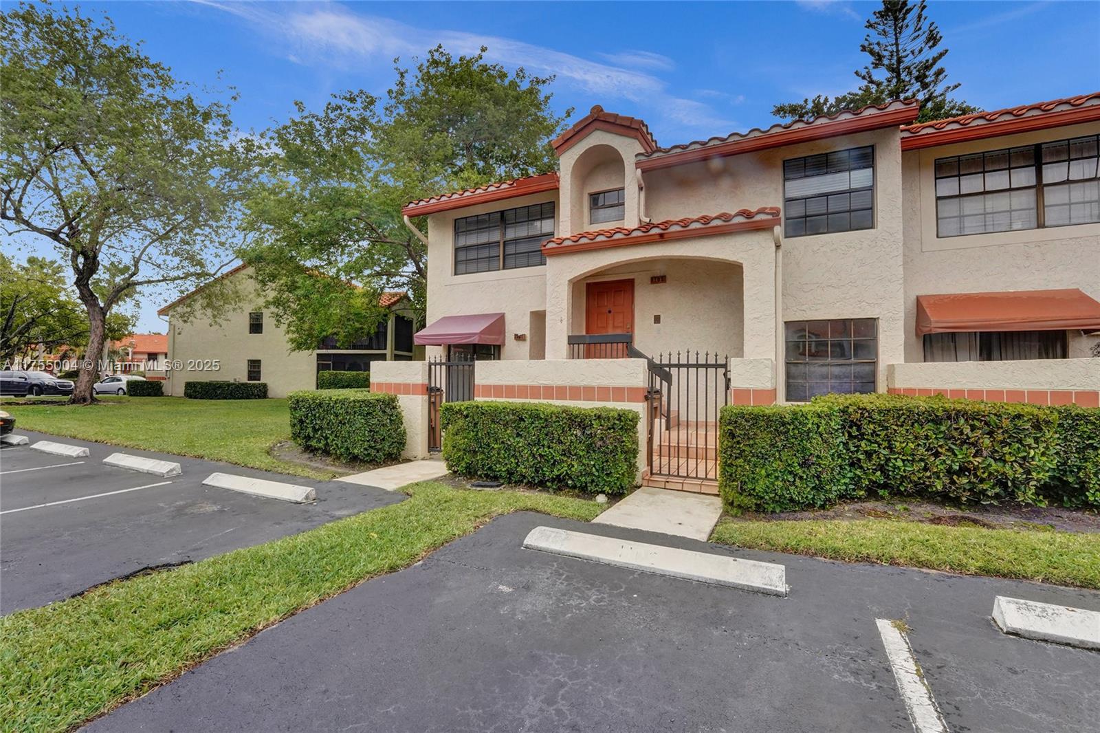 Picture of 1101 Congressional Way # 1101, Deerfield Beach, FL 33442