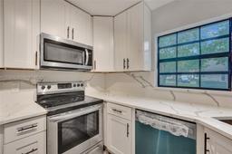 Picture of 1101 Congressional Way # 1101, Deerfield Beach, FL 33442