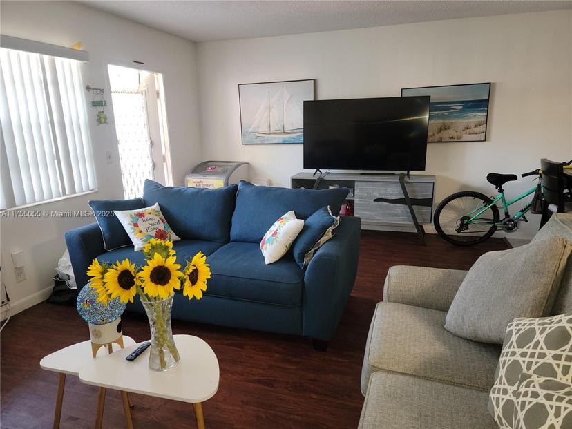 Picture of 8 Ventnor # 8, Deerfield Beach FL 33442