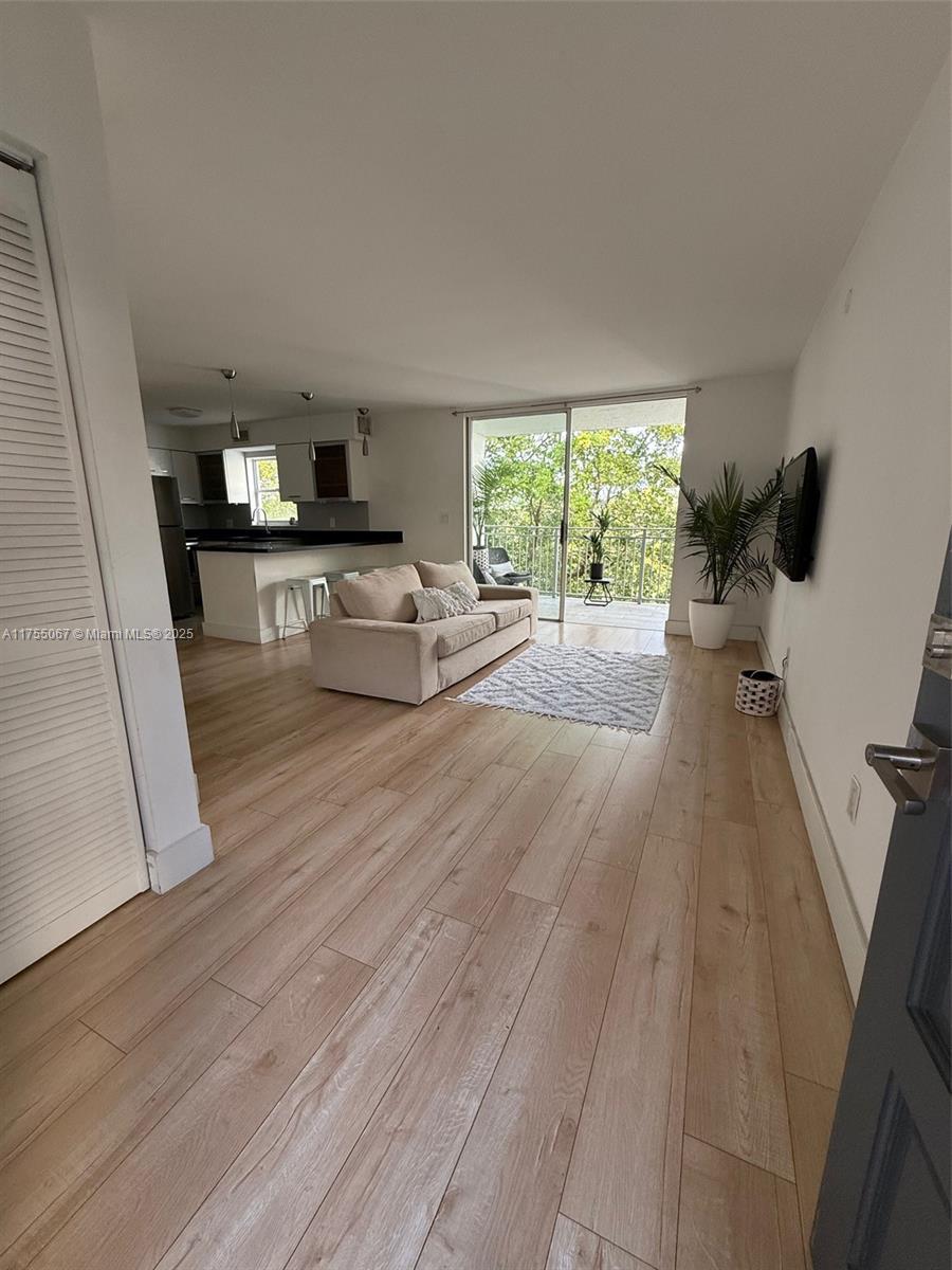 Picture of 680 NE 64Th St # A514, Miami, FL 33138