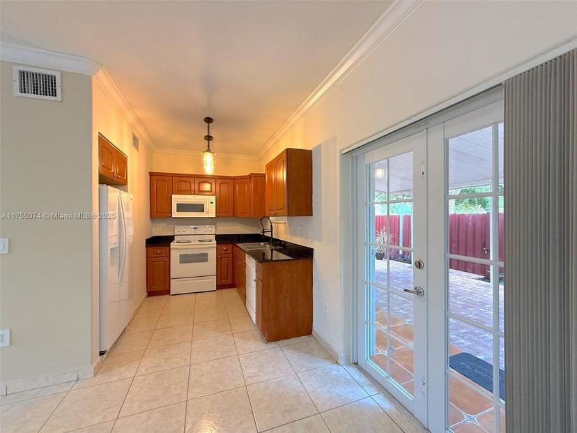 Picture of 7280 NW 174Th Ter # 104, Hialeah FL 33015