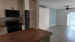 Picture of 120 Royal Palm Rd # 107, Hialeah Gardens, FL 33016