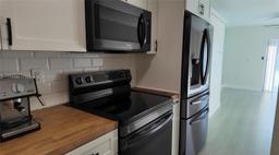 Picture of 120 Royal Palm Rd # 107, Hialeah Gardens, FL 33016