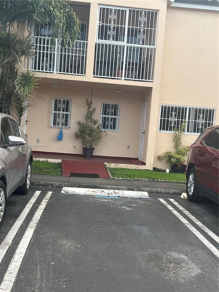 Picture of 2600 NW 28Th St # 2, Miami FL 33142