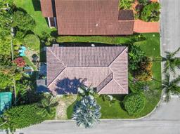 Picture of 801 92Nd St, Surfside, FL 33154