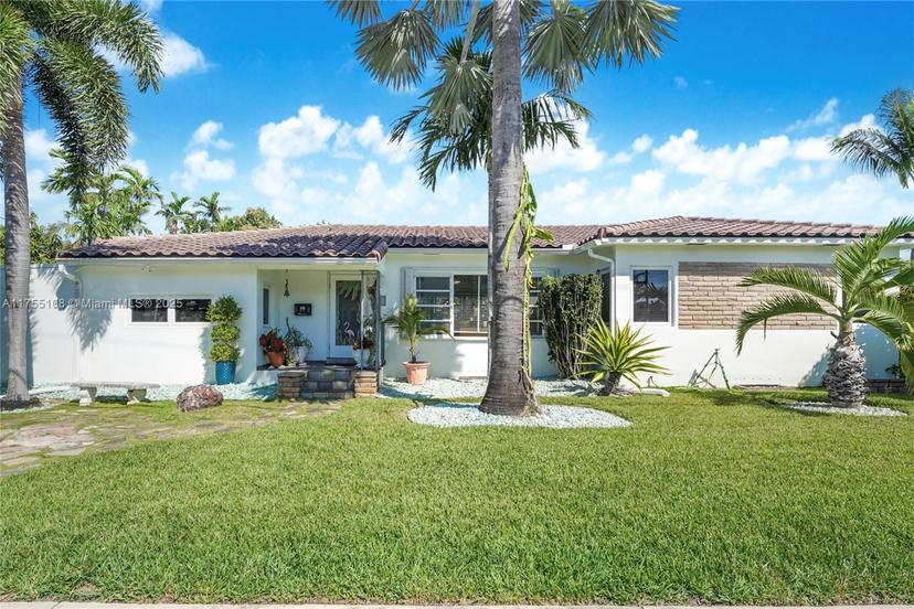 Picture of 801 92Nd St, Surfside FL 33154