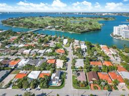Picture of 801 92Nd St, Surfside, FL 33154