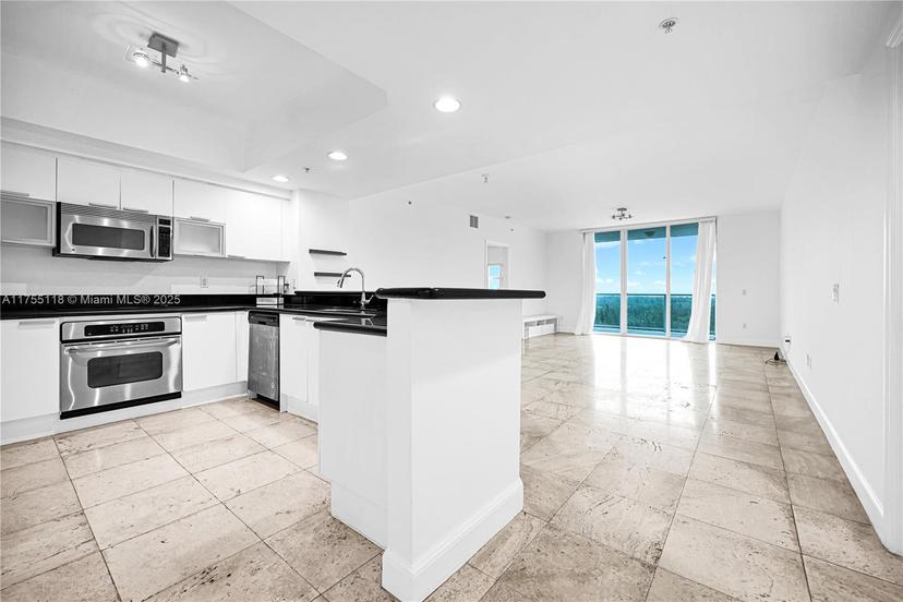 Picture of 15051 Royal Oaks Ln # 1605, North Miami FL 33181