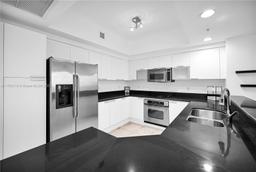 Picture of 15051 Royal Oaks Ln # 1605, North Miami, FL 33181