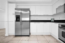 Picture of 15051 Royal Oaks Ln # 1605, North Miami, FL 33181