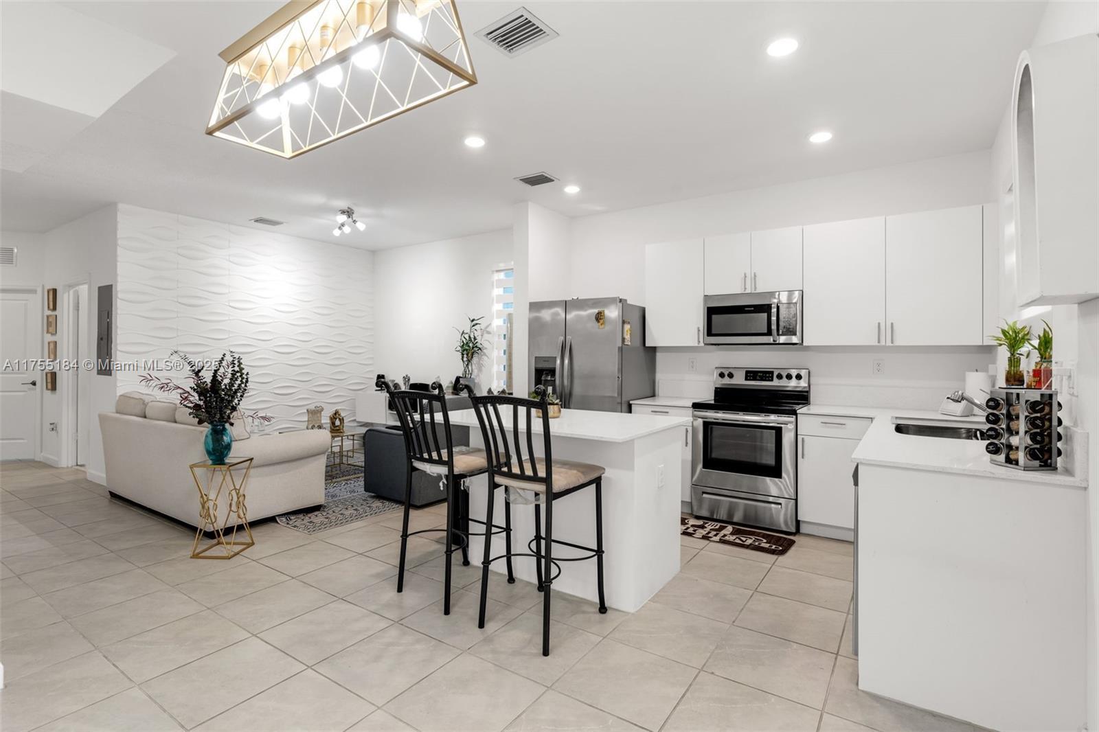 Picture of 13315 SW 285Th St, Homestead, FL 33033