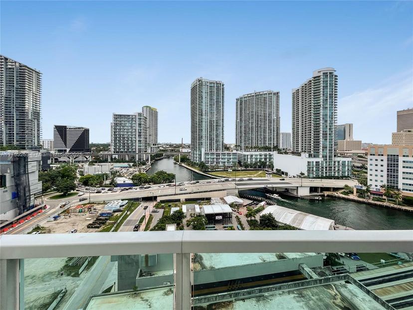 Picture of 41 SE 5Th St # 916, Miami FL 33131