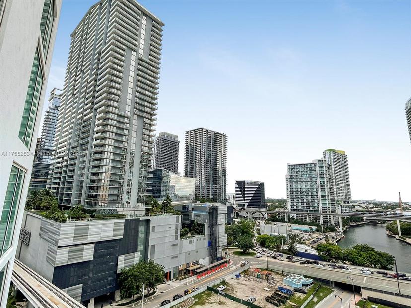 Picture of 41 SE 5Th St # 916, Miami FL 33131