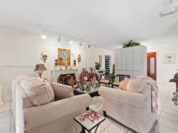Picture of 8980 SW 12Th St, Miami, FL 33174