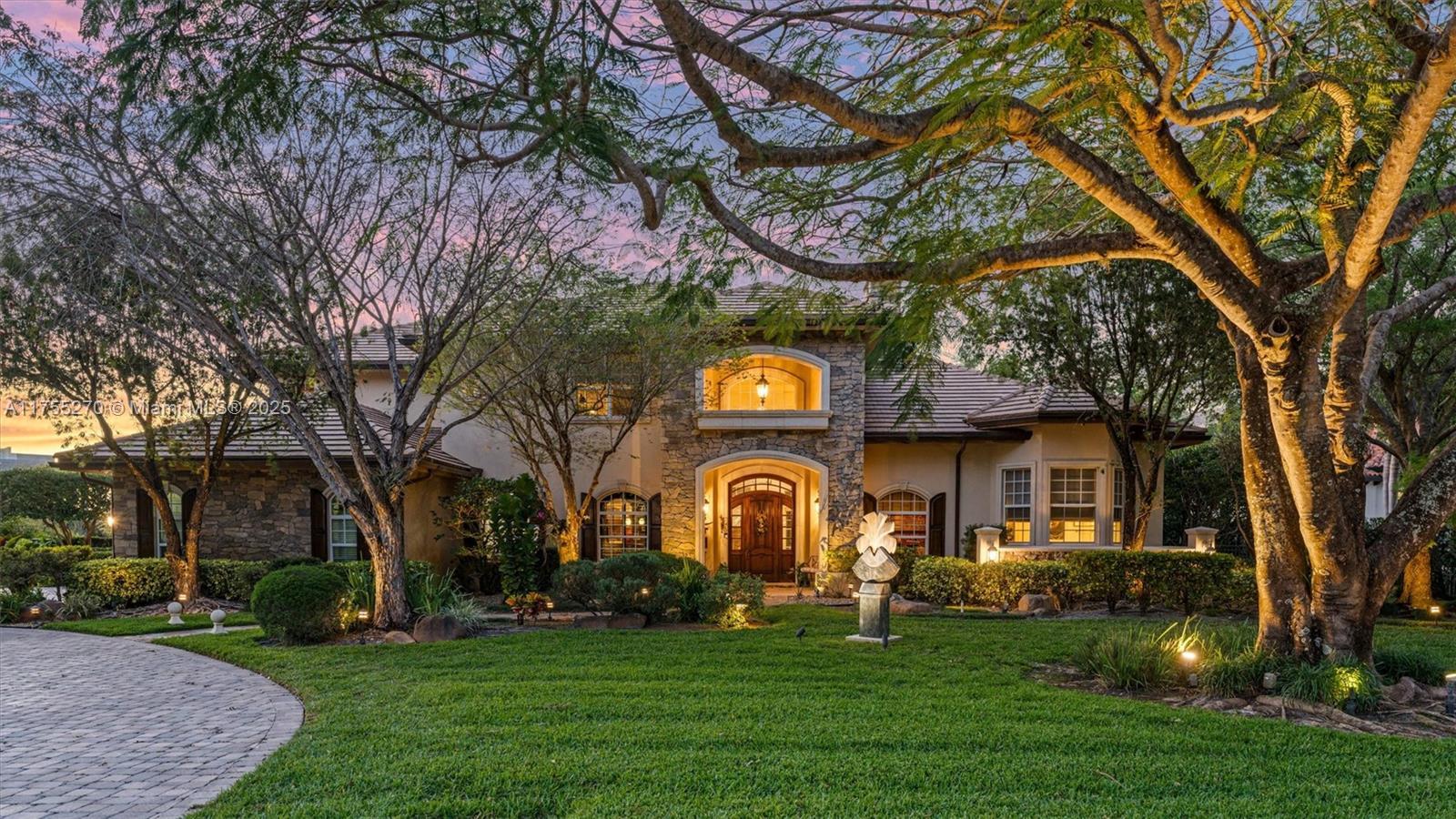 Picture of 12483 Grand Oaks Dr, Davie, FL 33330