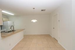 Picture of 18328 NW 68Th Ave # P, Hialeah, FL 33015