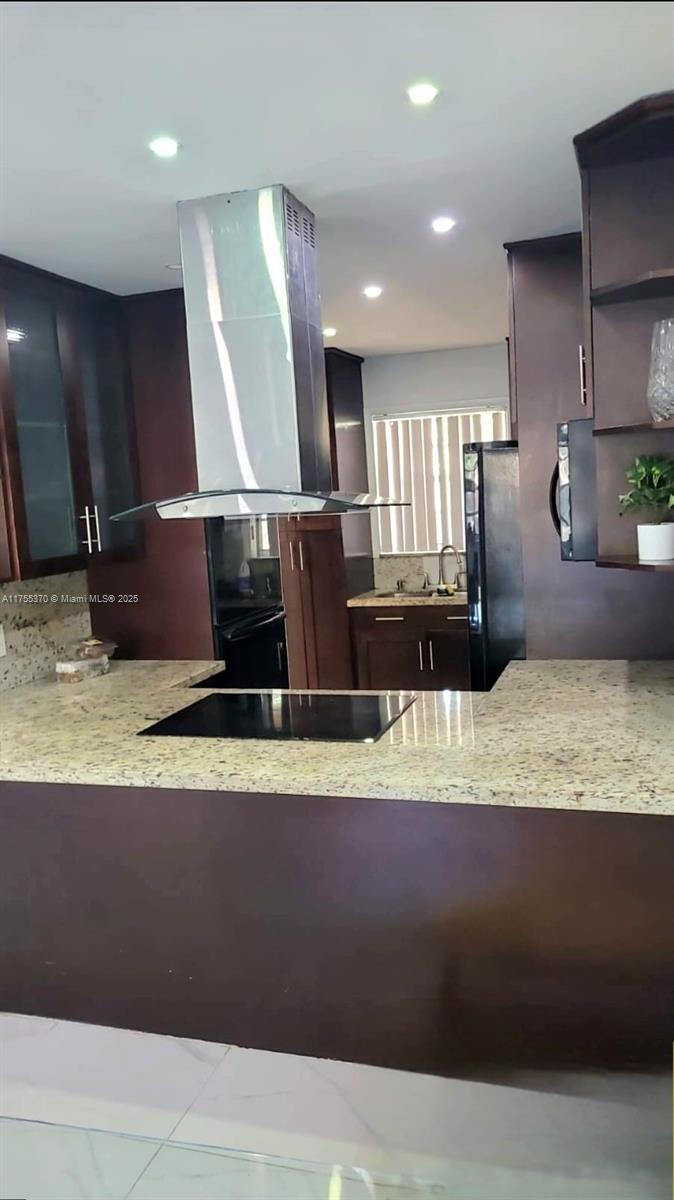 Picture of 5170 SW 40Th Ave # 9E, Dania Beach FL 33314