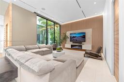 Picture of 3260 NE 165Th St, North Miami Beach, FL 33160