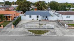 Picture of 3880 E 10Th Ave, Hialeah, FL 33013
