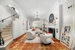 Picture of 5621 Alton Rd, Miami Beach, FL 33140