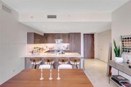 Picture of 88 SW 7Th St # 3003, Miami, FL 33130