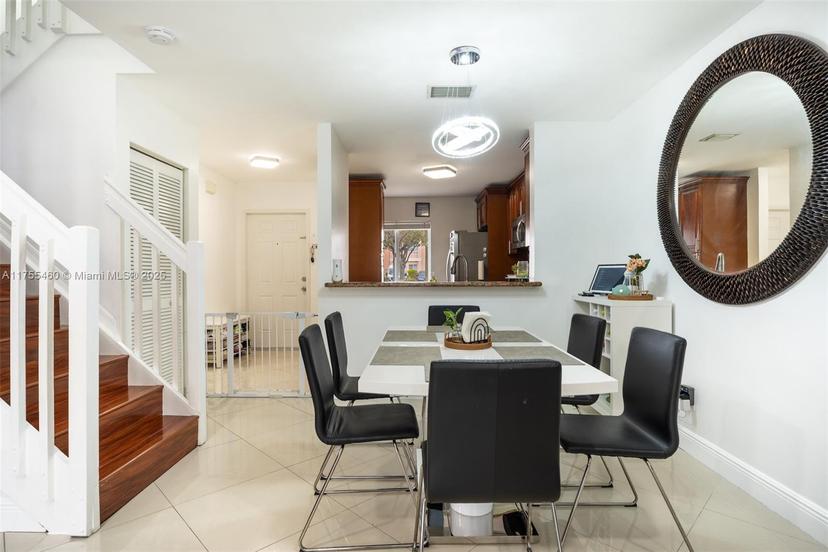 Picture of 837 NW 208Th Dr, Pembroke Pines FL 33029