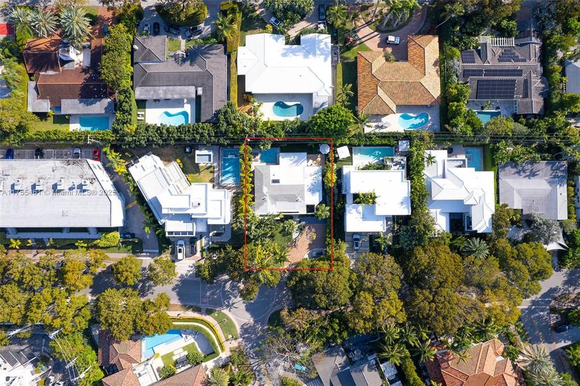 Picture of 92 W Mashta Dr, Key Biscayne FL 33149