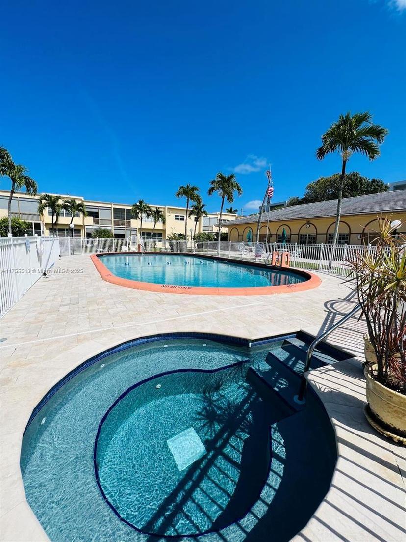 Picture of 851 NE 14Th Ave # 414, Hallandale Beach FL 33009
