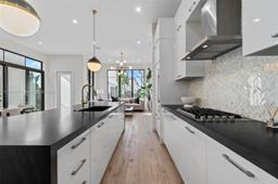 Picture of 4482 NW 80Th Ave, Doral, FL 33166