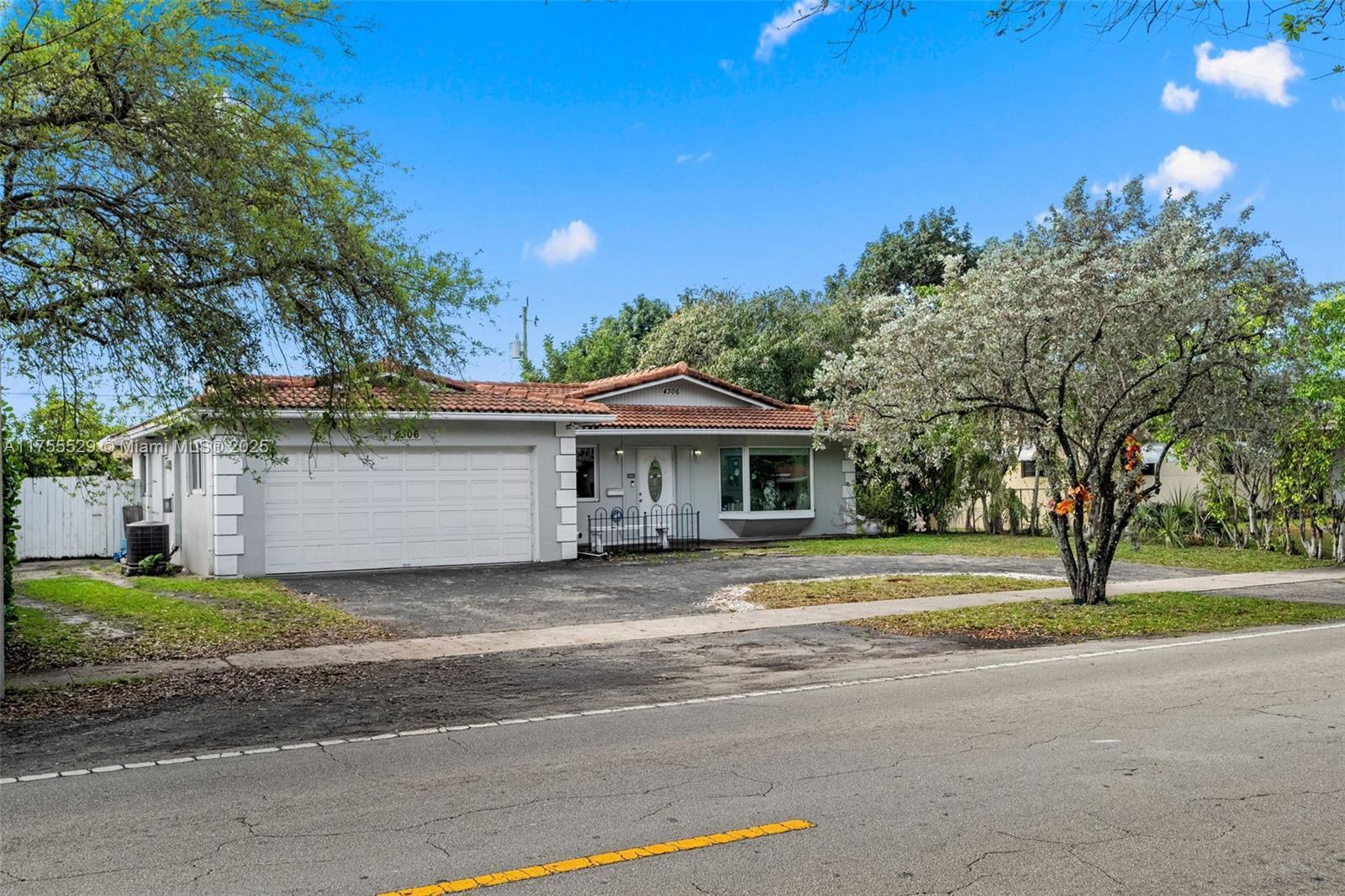 Picture of 4306 Johnson St, Hollywood, FL 33021