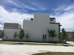 Picture of 10362 NW 64Th Ter # 10362, Doral, FL 33178