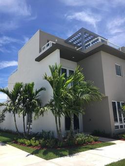 Picture of 10362 NW 64Th Ter # 10362, Doral, FL 33178