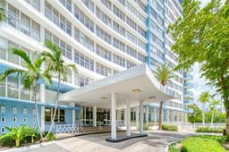 Picture of 7441 Wayne Ave # 2L, Miami Beach, FL 33141