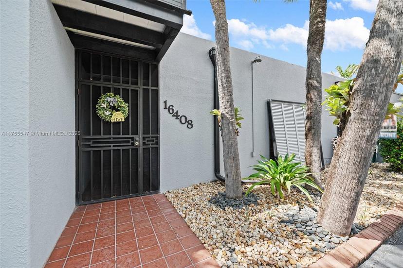Picture of 16408 Bridge End Rd, Miami Lakes FL 33014