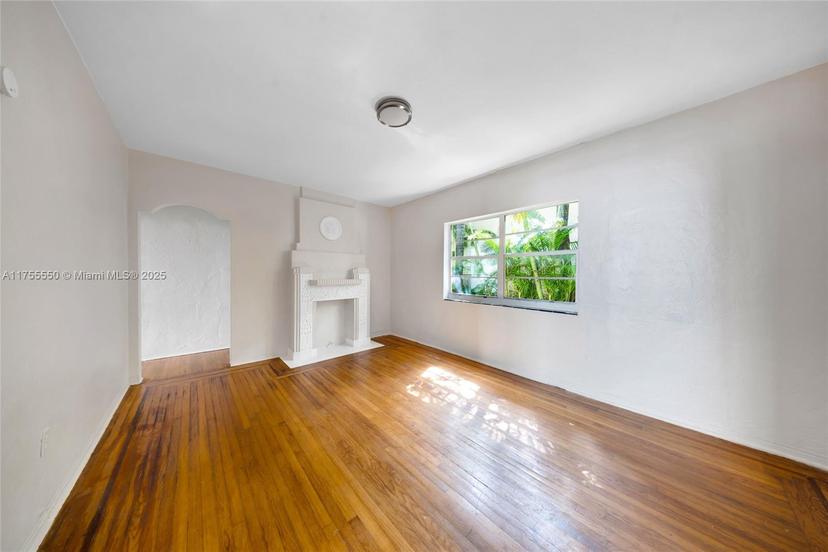 Picture of 1551 Meridian Ave # 102, Miami Beach FL 33139