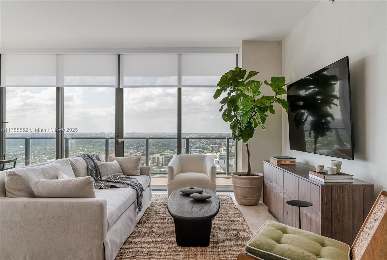 Picture of 88 SW 7Th St # 2602, Miami, FL 33130