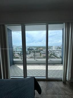 Picture of 60 SW 13Th St # 1405, Miami, FL 33130