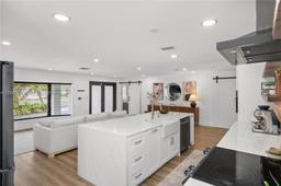Picture of 1112 Hollywood Blvd, Hollywood, FL 33019