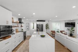Picture of 1112 Hollywood Blvd, Hollywood, FL 33019