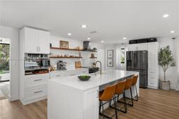 Picture of 1112 Hollywood Blvd, Hollywood, FL 33019
