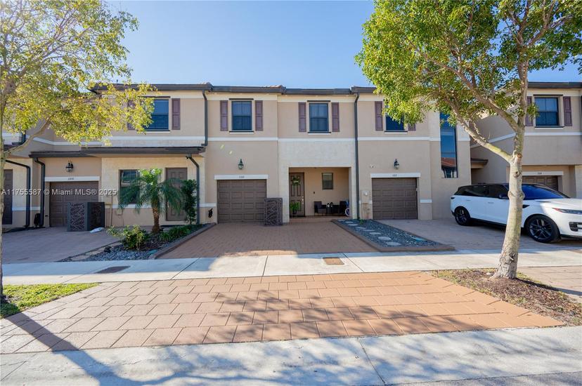 Picture of 3310 W 100Th Ter, Hialeah FL 33018