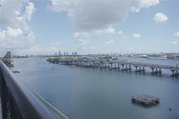 Picture of 555 NE 15Th St # 17K, Miami, FL 33132
