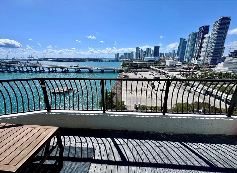Picture of 555 NE 15Th St # 17K, Miami FL 33132