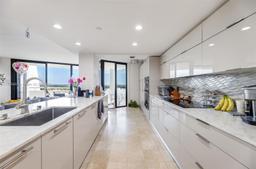 Picture of 1000 Quayside Ter, Miami, FL 33138