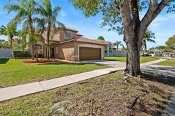 Picture of 934 SW 176Th Ter, Pembroke Pines, FL 33029