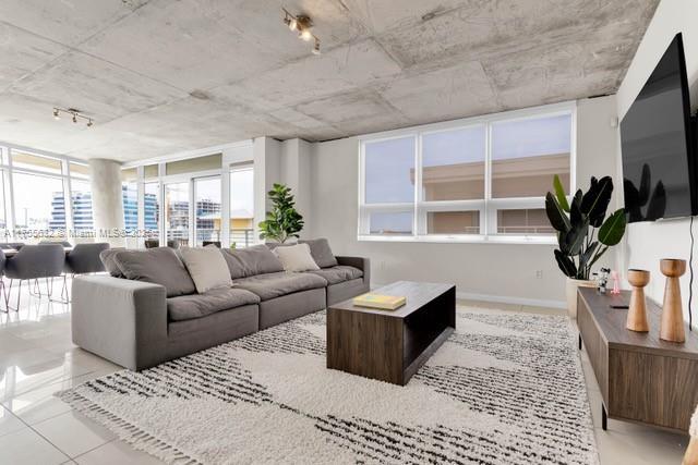 Picture of 3250 NE 1St Ave # 615, Miami, FL 33137