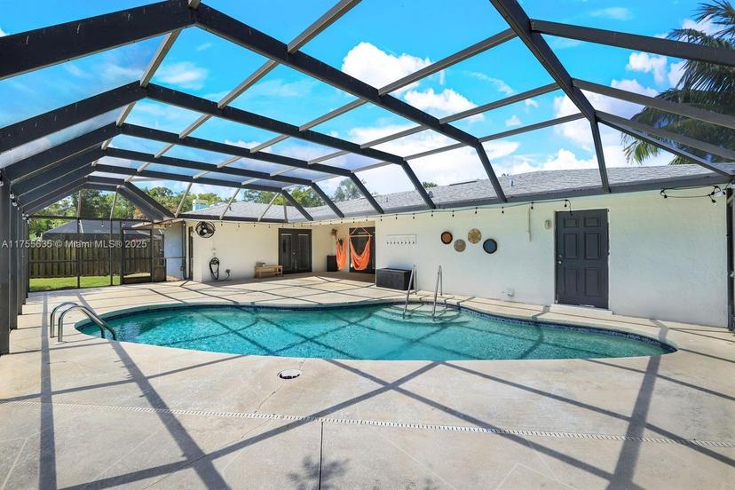 Picture of 79 Constitution Dr, Naples FL 34112