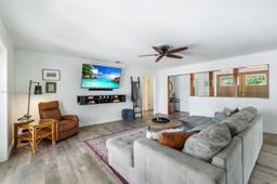 Picture of 79 Constitution Dr, Naples, FL 34112
