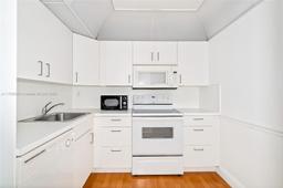 Picture of 17570 Atlantic Blvd # 215, Sunny Isles Beach, FL 33160